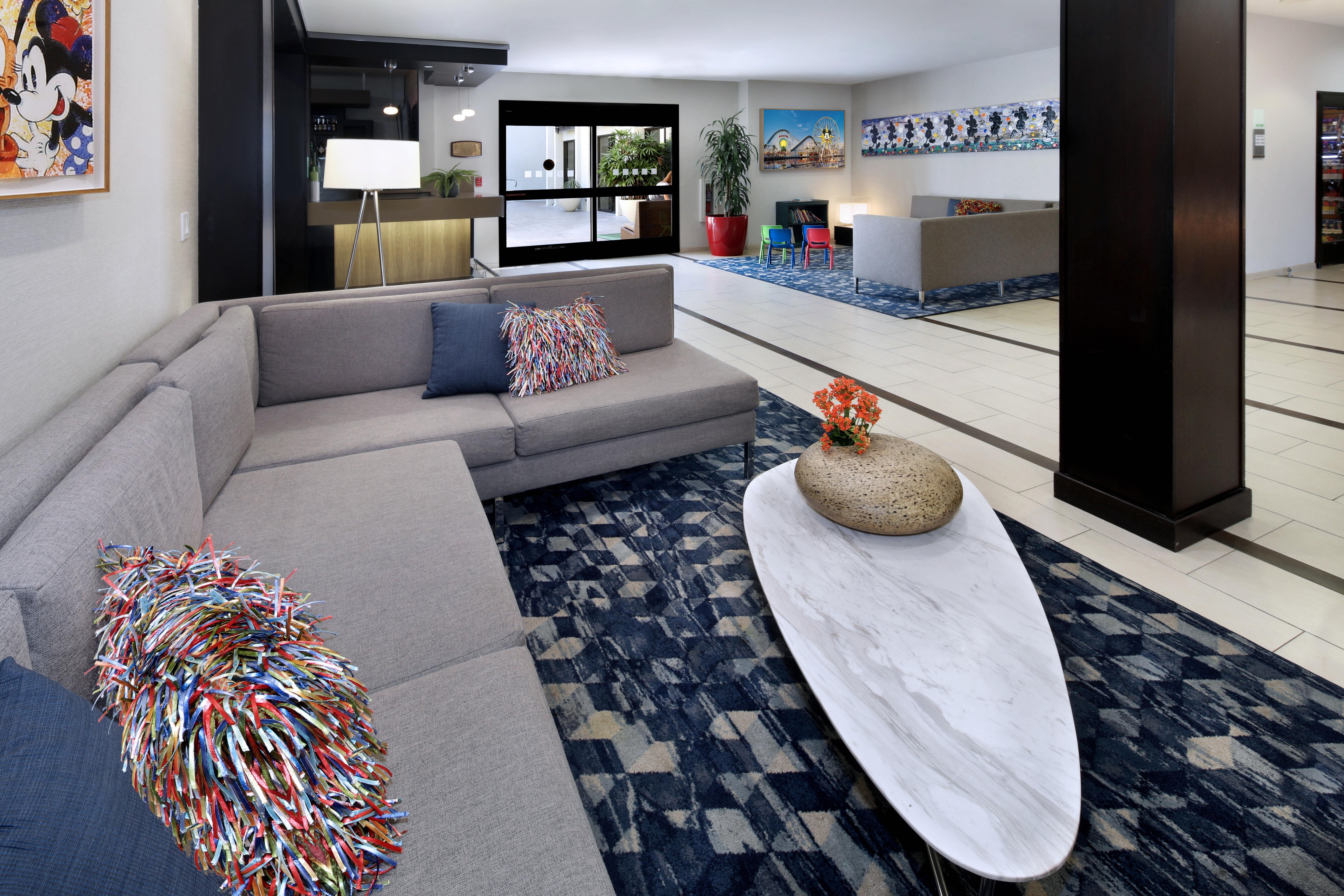 & By Ihg Anaheim